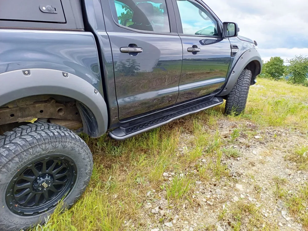 Ford Ranger Trittbretter „RockSlider“ Bj. 16-21, schwarz, Paar