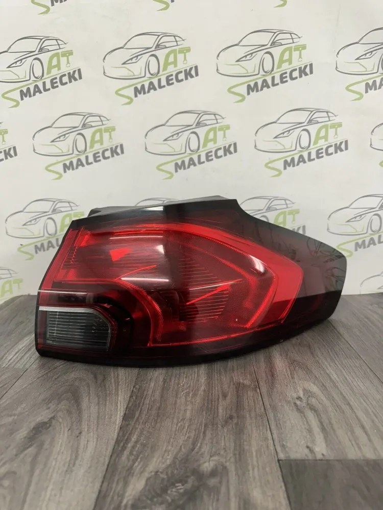 21430202 39009035 Rücklicht Heckleuchte LED Rechts Opel Zafira C 11-16 bj