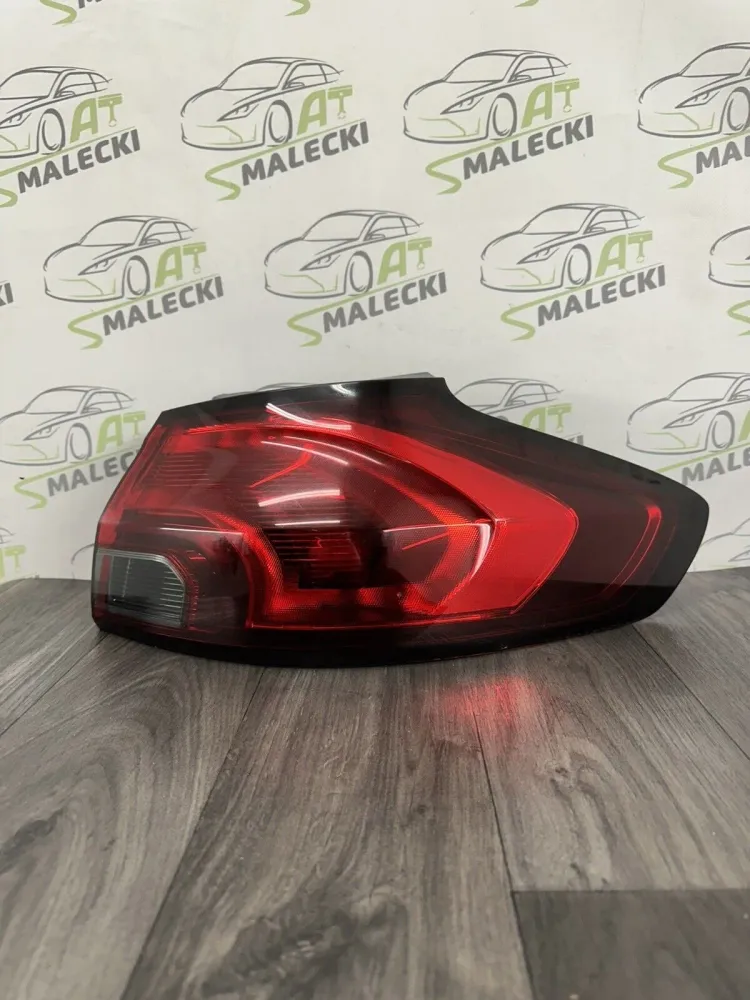 21430202 39009035 Rücklicht Heckleuchte LED Rechts Opel Zafira C 11-16 bj