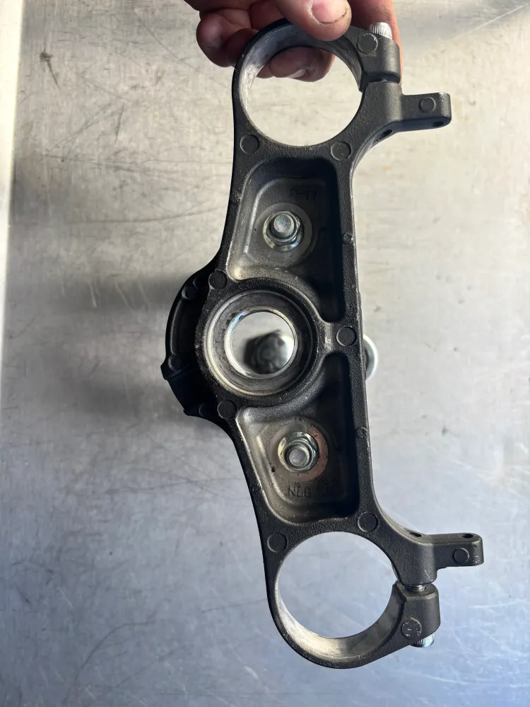 Gabelbrücke oben Yamaha MT 09 2021-2024 B7N-23435-00