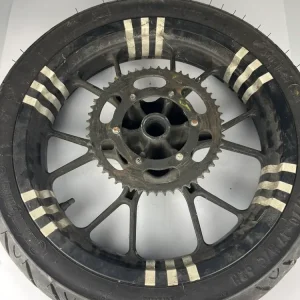 hintere Gussfelge mit Reifen, Derbi/Aprilia/Gilera ab 2011, 130/70-17, 15mm Achsdurchmesser