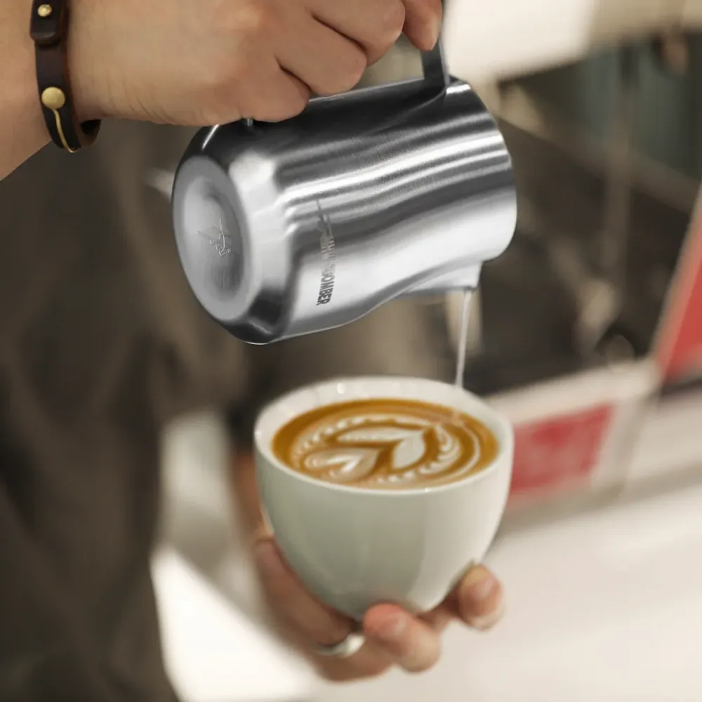 MHW-3BOMBER Turbo Milk Pitcher Milchkännchen Glossy 450 ml
