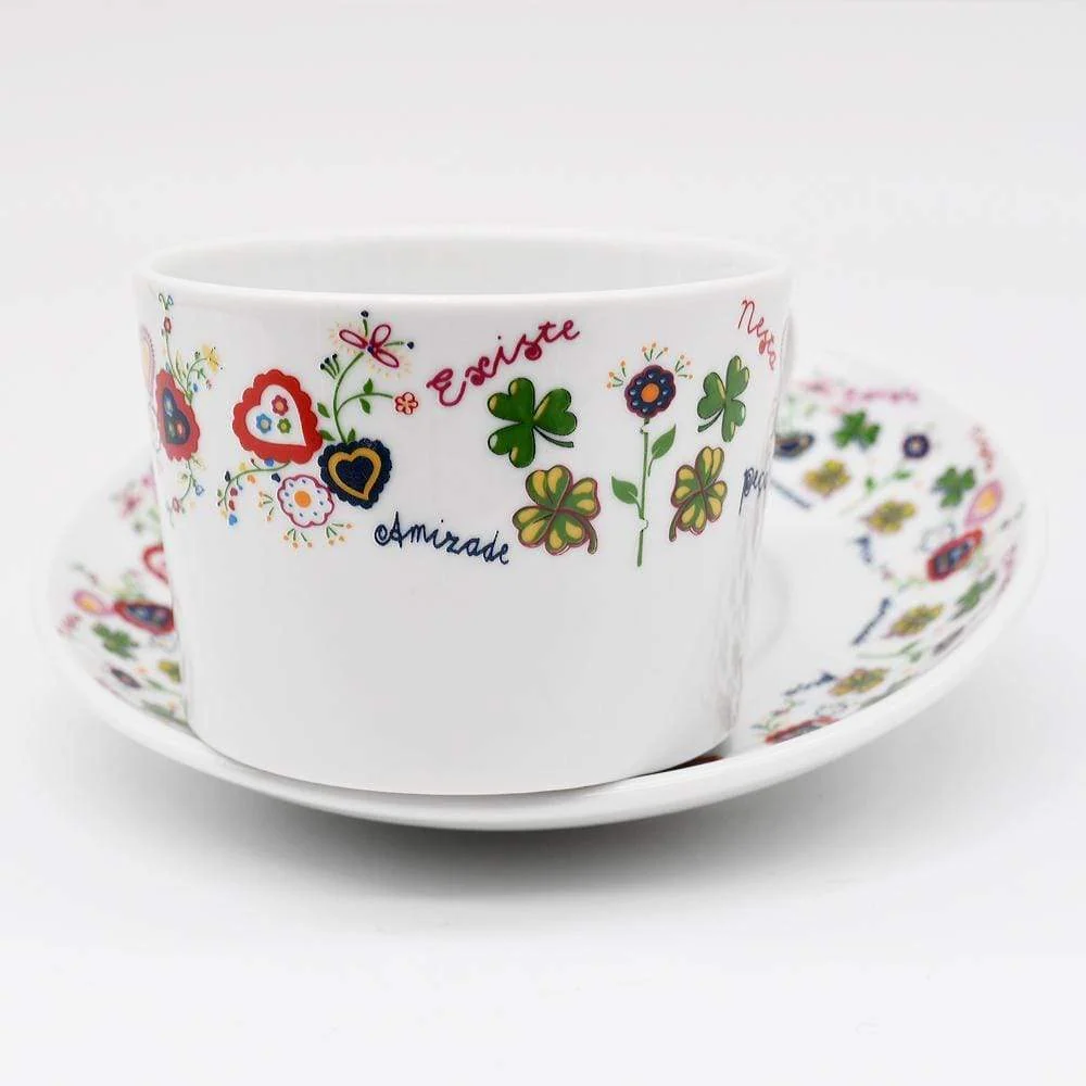 Tasse und Untertasse aus Porzellan „Amizade“