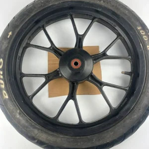 vordere Gussfelge mit Reifen, Derbi/Aprilia ab 2011, 100/80-17, 15mm Achsdurchmesser