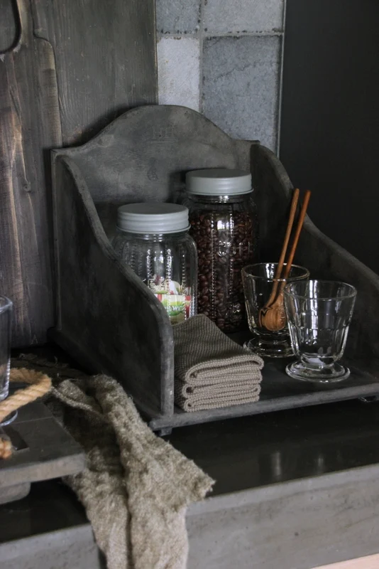 Vorratsglas Kaffee (rechts)