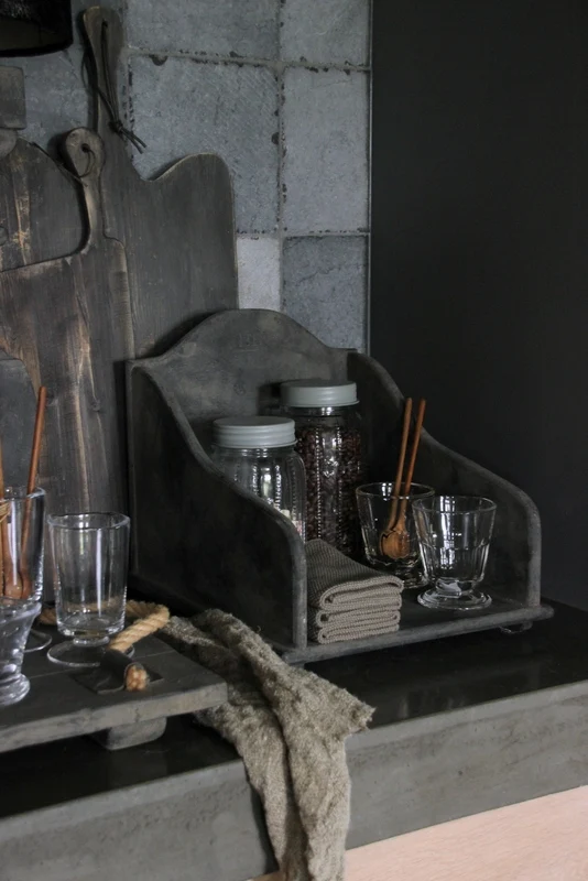Vorratsglas Kaffee (rechts)