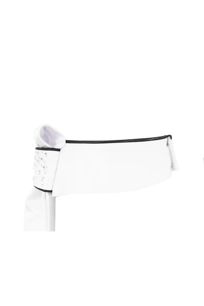 Leon Plastron White M