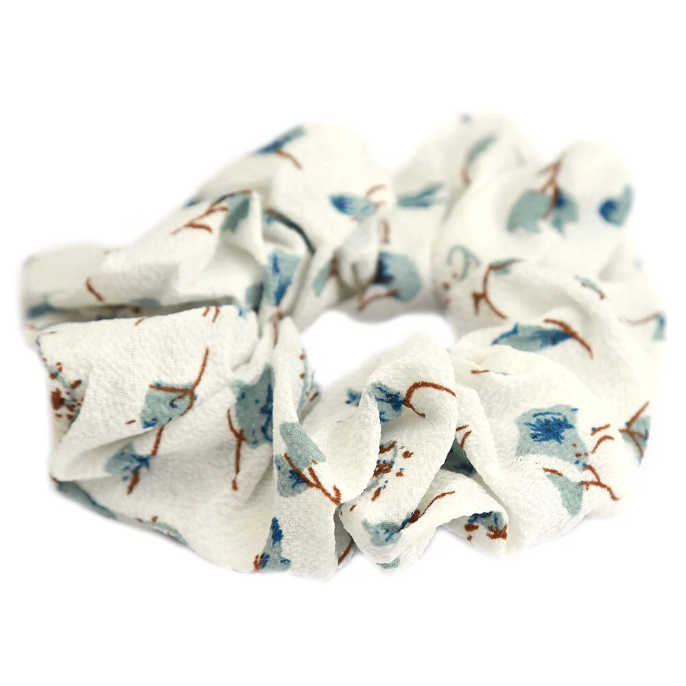 Scrunchie spring white