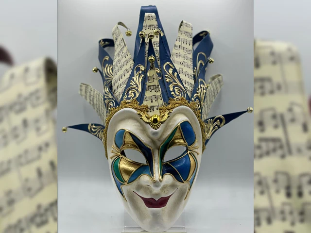 Männliche und weibliche blaue Jokermasken