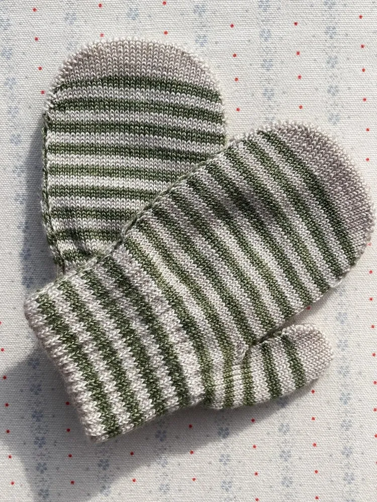 Konges Sløjd Kinderhandschuhe Filla Fäustlinge Lemon/Stripe 2St